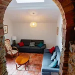 Le Manoir De La Vieille Douve Gasthuis Bourg-d'Ire