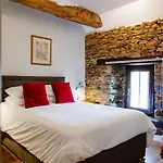 Gasthuis Le Manoir De La Vieille Douve 4*