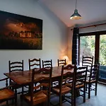 Le Manoir De La Vieille Douve Bourg-d'Ire