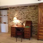 Le Manoir De La Vieille Douve