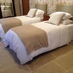 Le Manoir De La Vieille Douve Penzion 4*