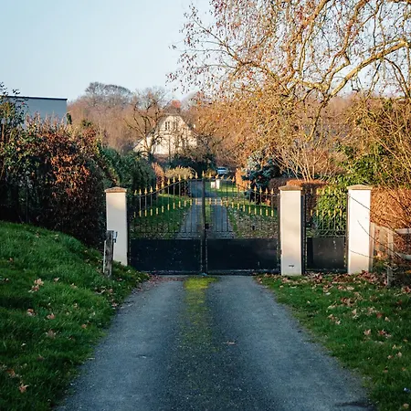 Le Manoir De La Vieille Douve ゲストハウス Bourg-d'Iré