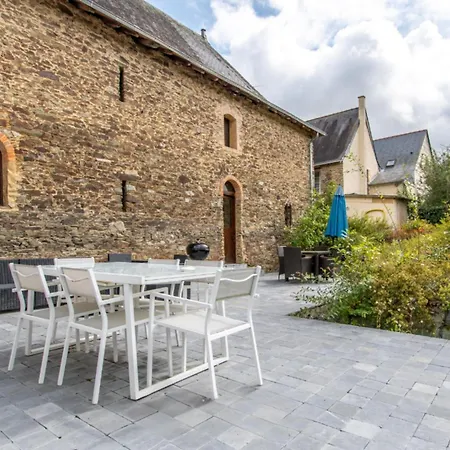 Le Manoir De La Vieille Douve Pensionat