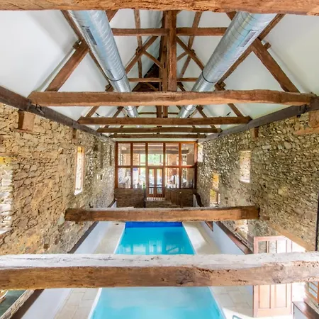 Le Manoir De La Vieille Douve
