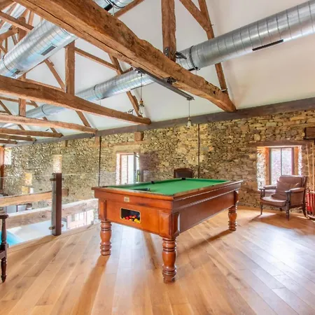 Le Manoir De La Vieille Douve Pensionat Bourg-d'Ire