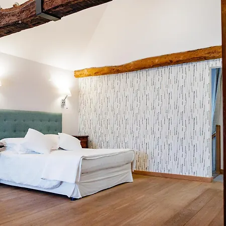 Le Manoir De La Vieille Douve ゲストハウス 4*