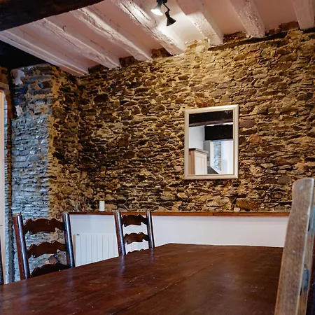 Pensionat Le Manoir De La Vieille Douve 4*