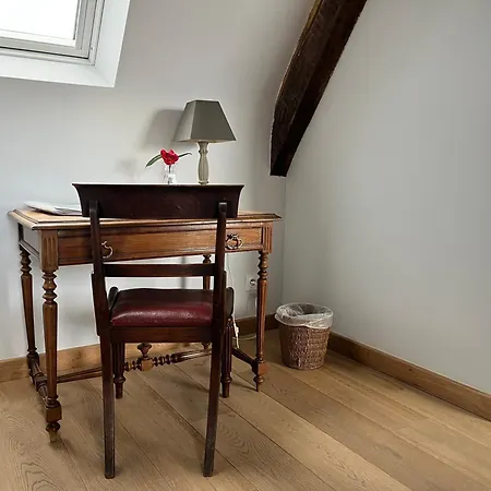 Le Manoir De La Vieille Douve 4*