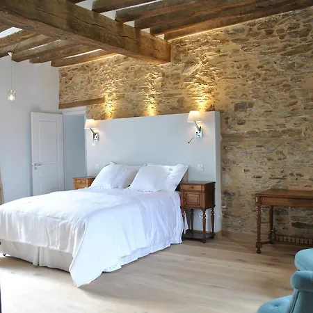 Le Manoir De La Vieille Douve