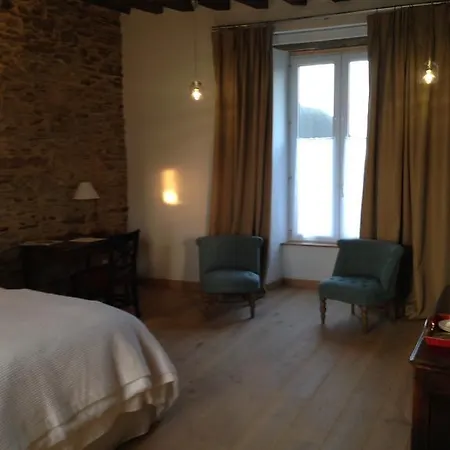 Le Manoir De La Vieille Douve 3*