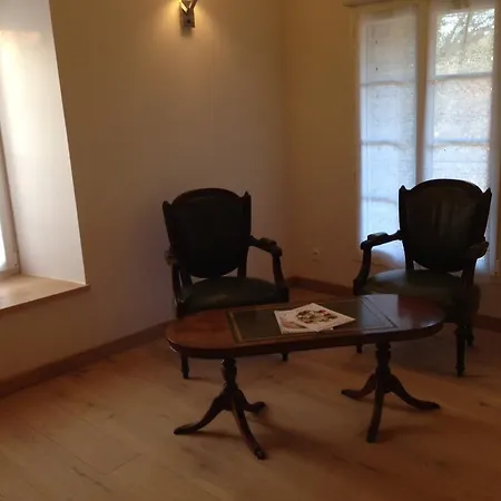 Le Manoir De La Vieille Douve Pensionat