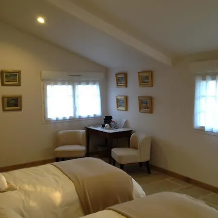ゲストハウス Le Manoir De La Vieille Douve