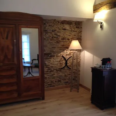 Le Manoir De La Vieille Douve Pensionat 4*