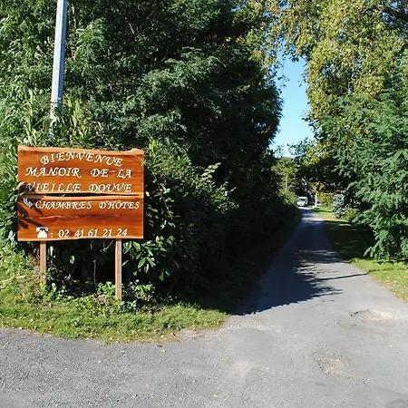 Le Manoir De La Vieille Douve Bourg-d'Ire