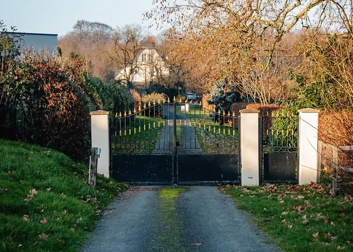 Le Manoir De La Vieille Douve Maison d'hôtes Bourg-d'Ire