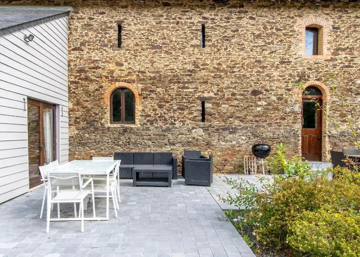 Maison d'hôtes Le Manoir De La Vieille Douve 4*