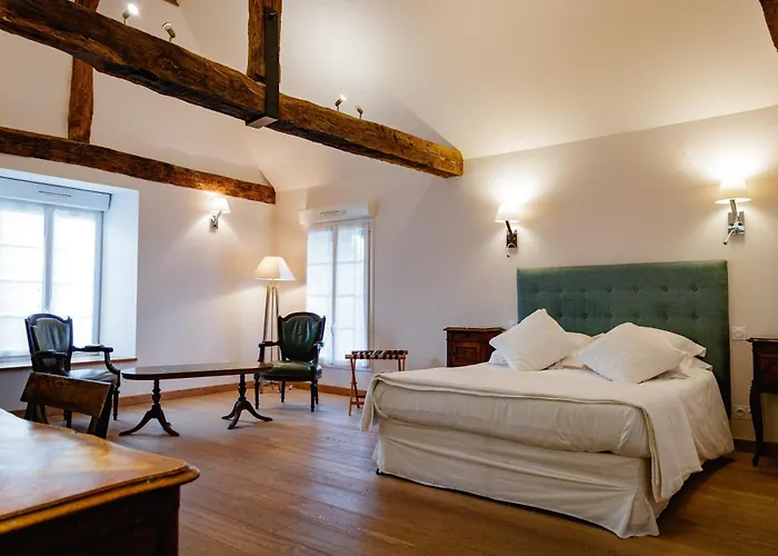 Maison d'hôtes Le Manoir De La Vieille Douve Bourg-d'Ire