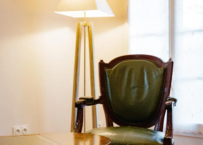 Le Manoir De La Vieille Douve 4* Bourg-d'Ire