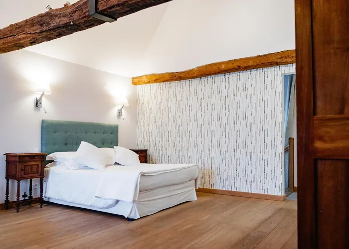 Le Manoir De La Vieille Douve Maison d'hôtes 4*