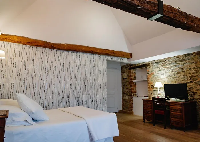 Le Manoir De La Vieille Douve 4* Bourg-d'Ire