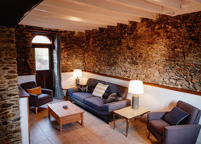 Le Manoir De La Vieille Douve Bourg-d'Ire