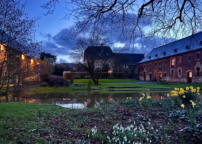 Le Manoir De La Vieille Douve