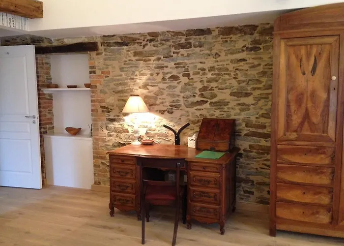 Le Manoir De La Vieille Douve