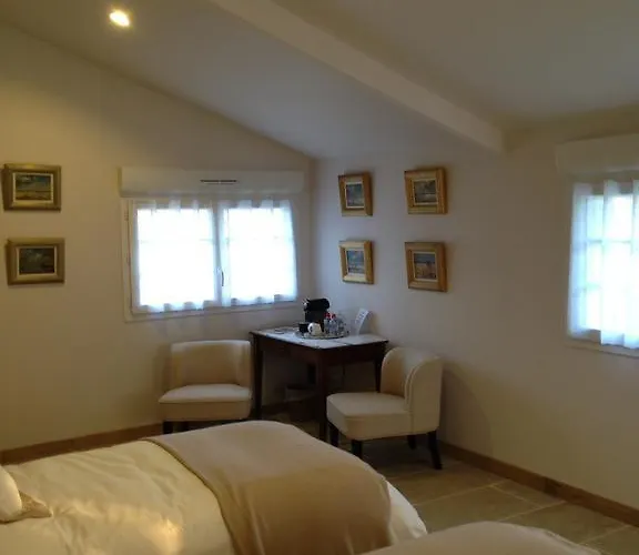 Maison d'hôtes Le Manoir De La Vieille Douve