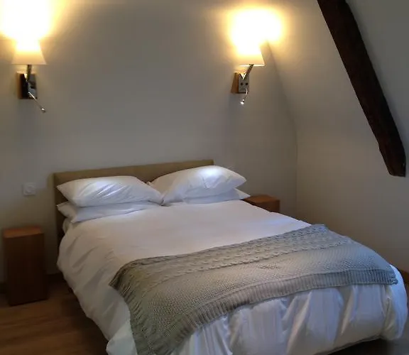 Le Manoir De La Vieille Douve Bourg-d'Ire