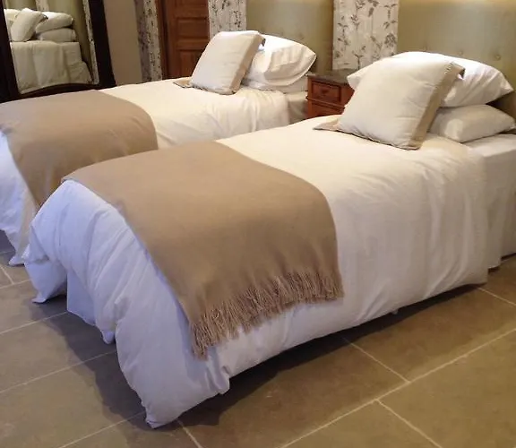 Le Manoir De La Vieille Douve Maison d'hôtes 4*