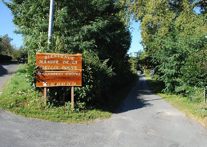 Le Manoir De La Vieille Douve Bourg-d'Ire